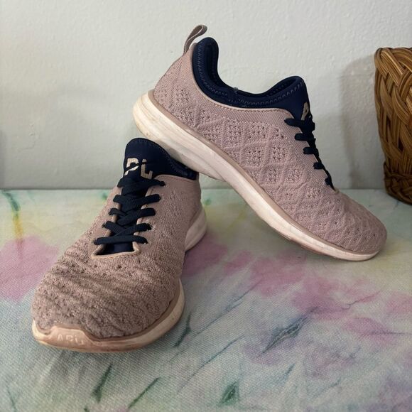 APL 7.5 Pink and Blue Athletic Shoes Lightweight Knit tech loom phantom - Picture 2 of 11